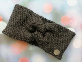 Ausainīte asfalta pelēka