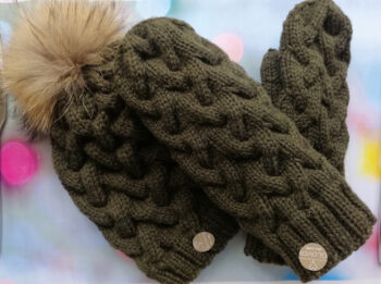 Komplekts ar pīnēm sūnu zaļš