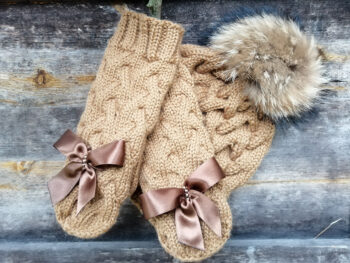 Komplekts ar pīnēm rudais