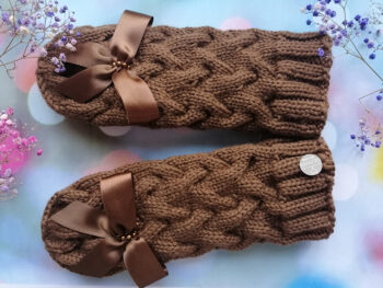 Dūraiņi ar pīnēm brūni