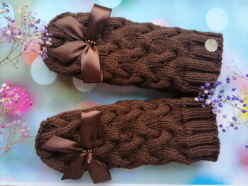 Dūraiņi ar pīnēm tumši brūni