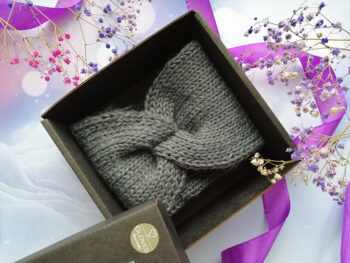 Ausainīte asfalta pelēka