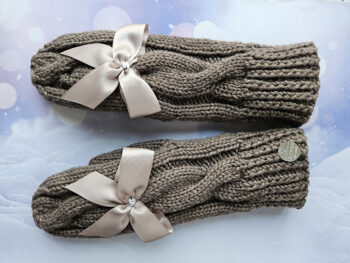 Dūraiņi ar pīnēm brūnīgi