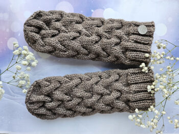 Dūraiņi ar pīnēm brūnīgi