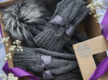 Komplekts ar pīnēm asfalta