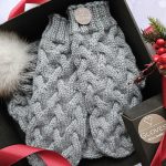 Komplekts ar pīnēm gaiši pelēks