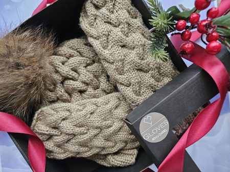 Komplekts ar pīnēm gaiši brūns